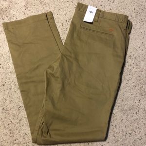 NWT 38/34 Dockers Casual Stretch Khaki Pants